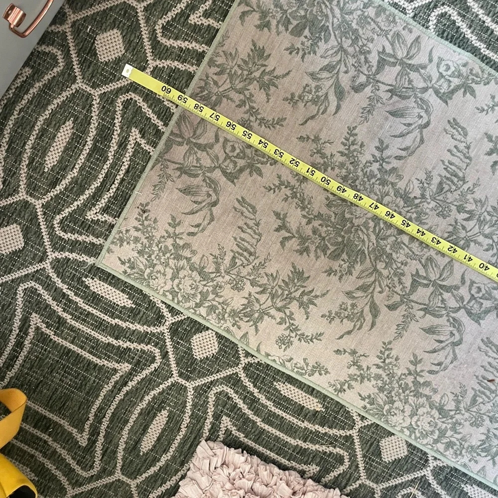 Set of two rugs!